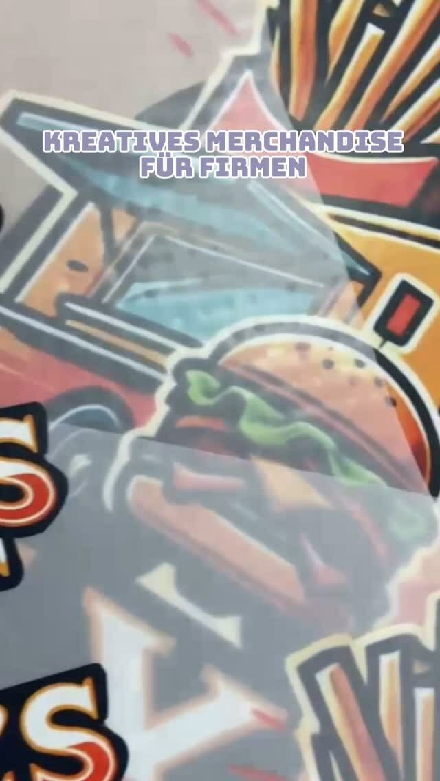 🎨 Kreatives Merchandise für Axel’s Soul Kitchen! 🍽️🔥

Warum sich nur auf ein klassisches Logo beschränken, wenn es auch kreativer geht? Wir helfen Firmen, Unternehmen und Vereinen, Merchandise neu zu denken! 🌟

👉 Frische Designs, die aus der Masse herausstechen
👉 Merch, der nicht nur für Mitarbeiter ist, sondern als eigene Marke funktioniert
👉 Mehr als nur Kleidung – eine stilvolle Werbefläche mit Mehrwert

Die Träger sind nicht nur Fans, sondern auch Werbebotschafter – und das bedeutet: zusätzliche Einnahmequelle & mehr Reichweite! 🚀

💡 Lust auf Merchandise, das stylisch ist und gleichzeitig clever Werbung macht? Wir setzen eure Ideen um!

#merchwithstyle #merchandising #brandingneugedacht #axelssoulkitchen #stufffactory #brüggen #viersen #mönchengladbach #krefeld